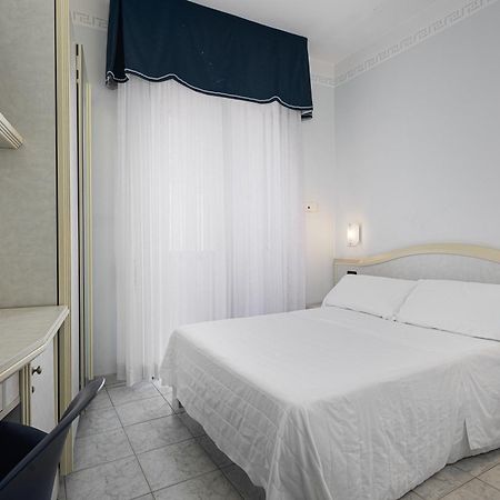 Hotel Oriente Milano Marittima Ngoại thất bức ảnh
